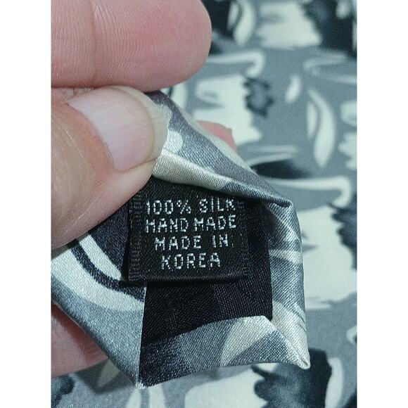 Diamante Couture Collection 100% Silk Handmade Gray Abstract Print Tie - Picture 3 of 7